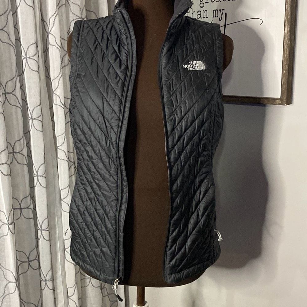 The North Face womens vest size small black lightweight